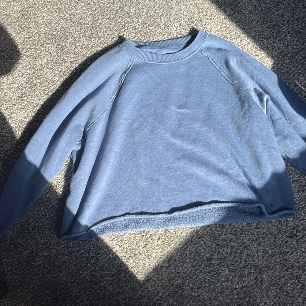 blue aerie sweater s small